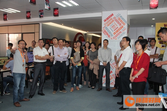 泉州市兩化融合考察團領導一行蒞臨訊網(wǎng)科技視察